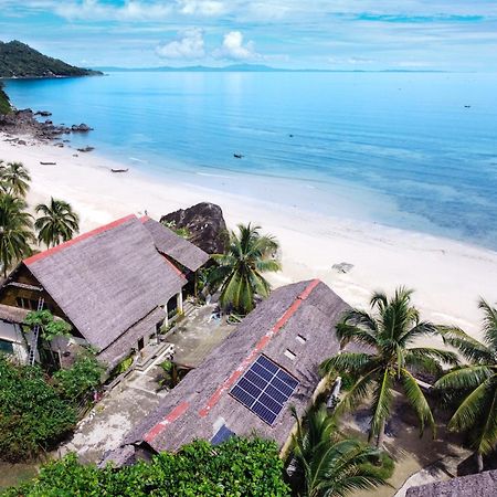 Shambala Madagascar: Beachfront Lodge And Adventures Ambolobozo 외부 사진
