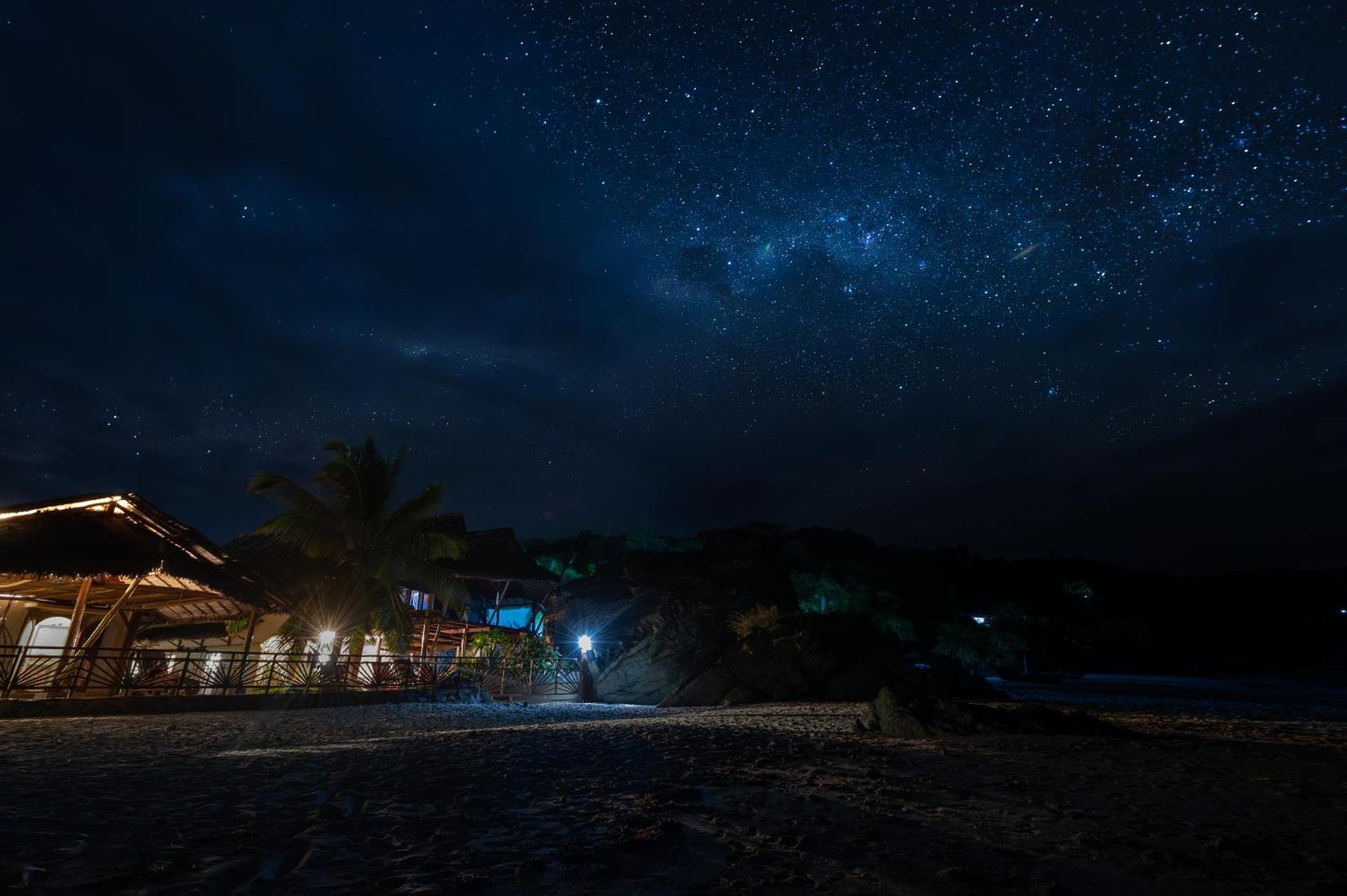 Shambala Madagascar: Beachfront Lodge And Adventures Ambolobozo 외부 사진