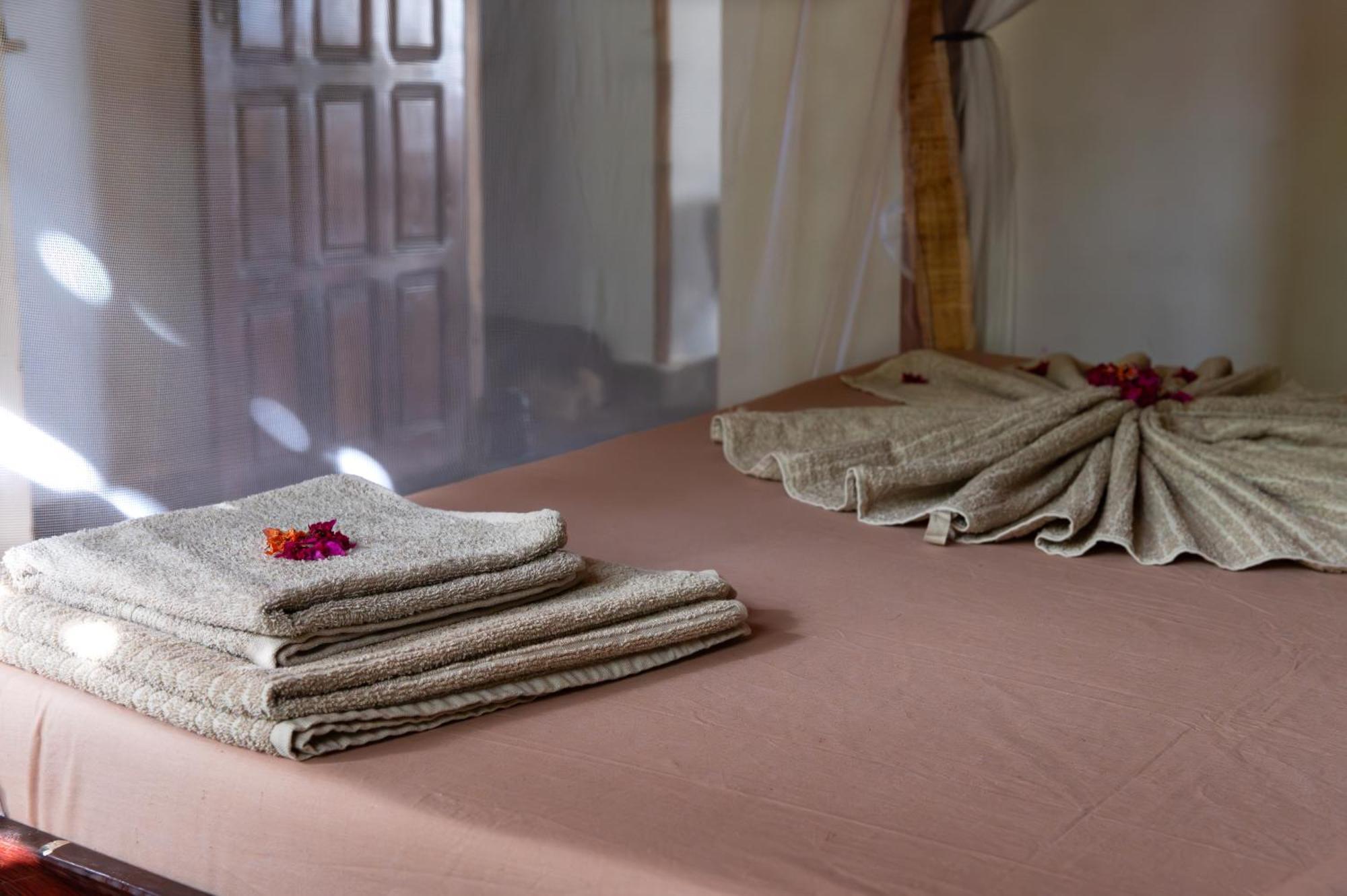 Shambala Madagascar: Beachfront Lodge And Adventures Ambolobozo 외부 사진