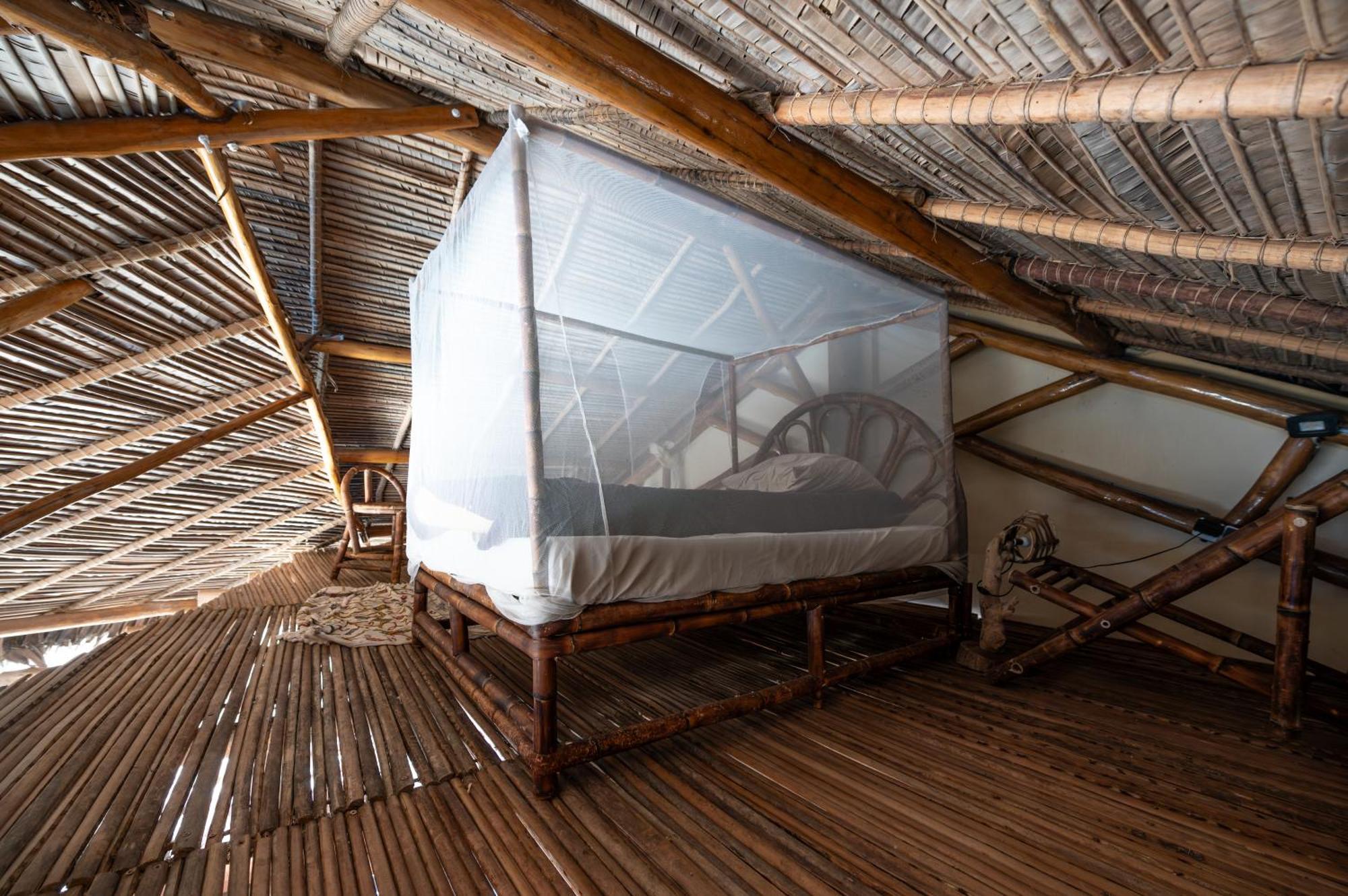 Shambala Madagascar: Beachfront Lodge And Adventures Ambolobozo 외부 사진