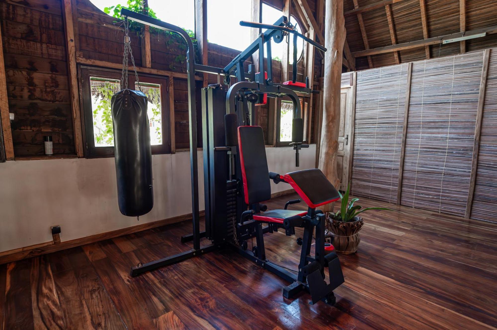 Shambala Madagascar: Beachfront Lodge And Adventures Ambolobozo 외부 사진