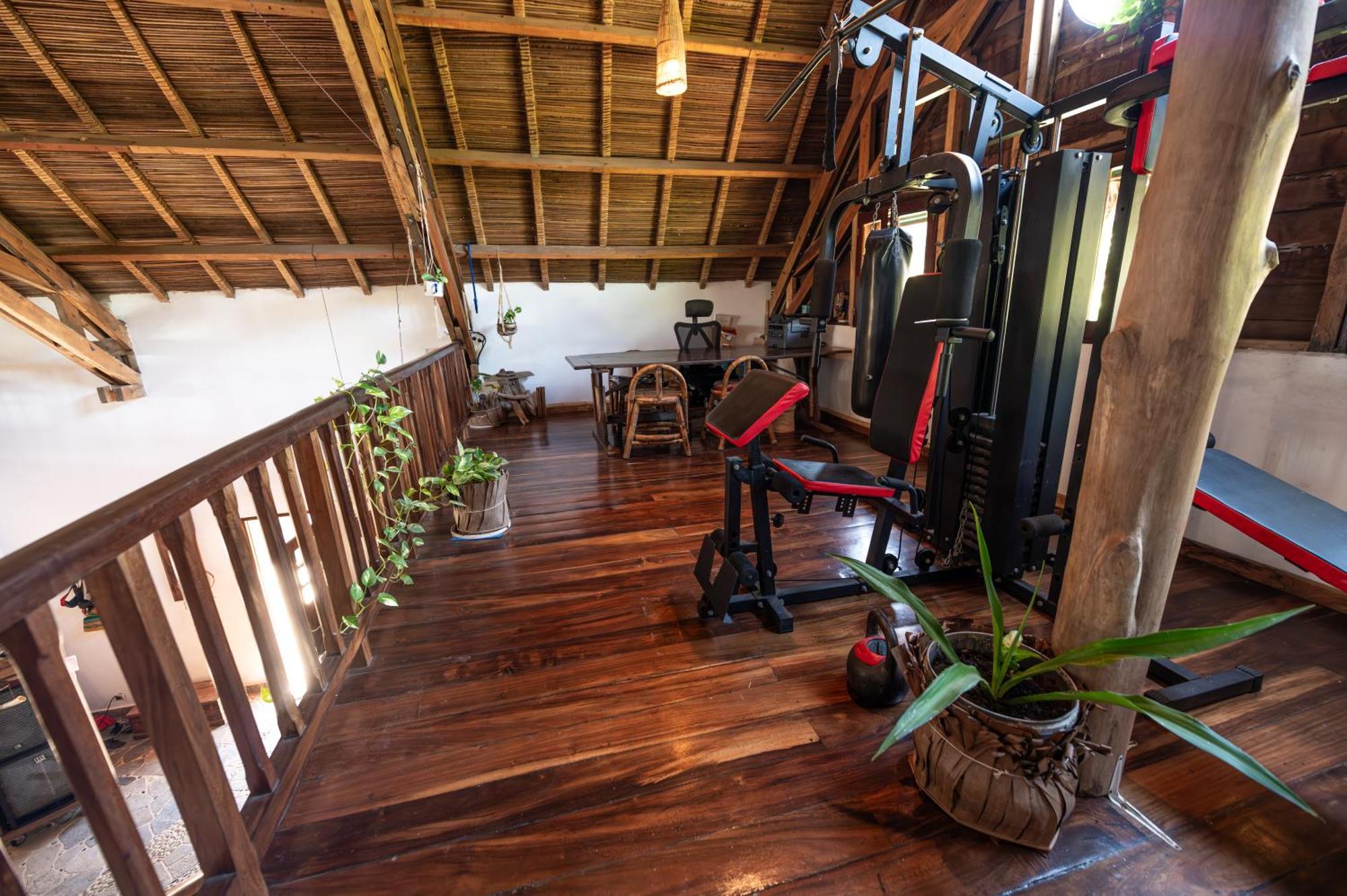 Shambala Madagascar: Beachfront Lodge And Adventures Ambolobozo 외부 사진